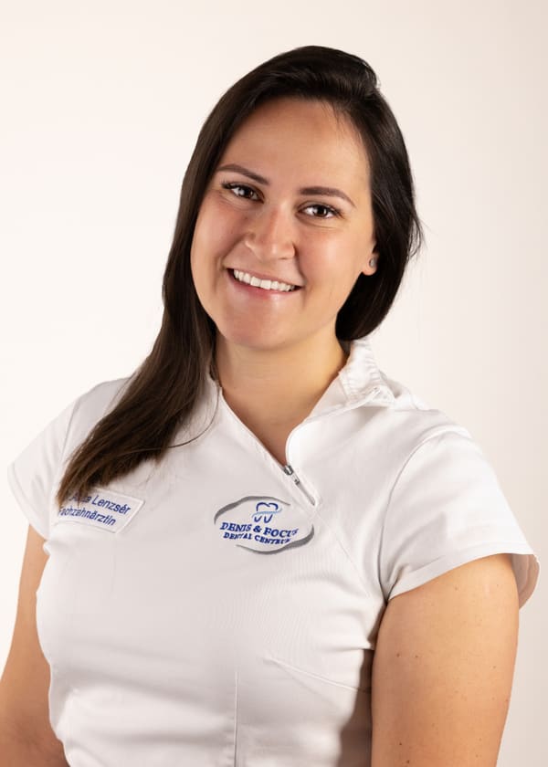 Dr. Lenzsér Anita